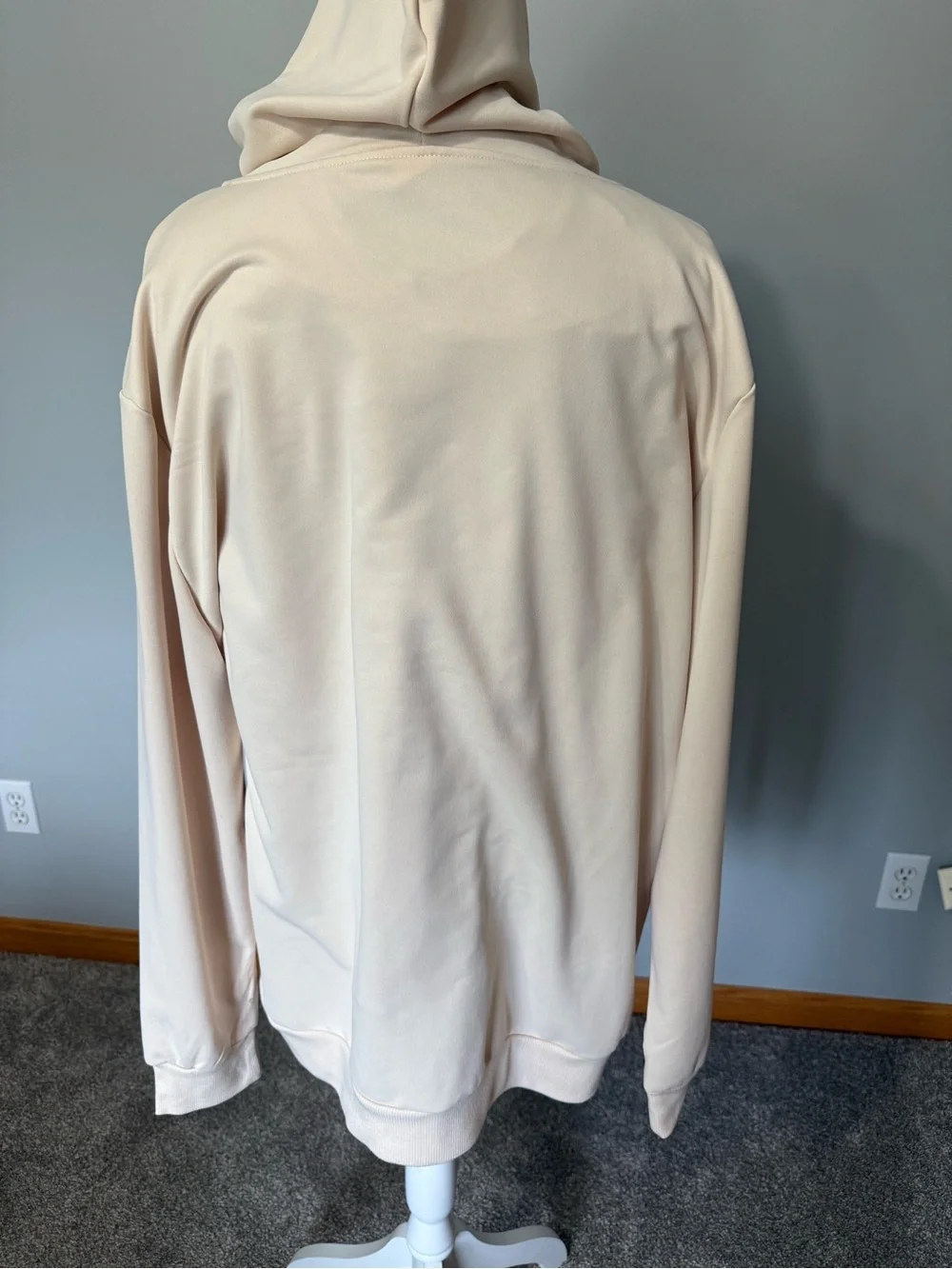 Men’s lightweight, size XL, sweatshirt